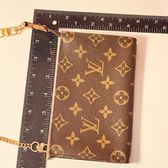 Louis Vuitton Monogram Vintage Brown Pouch Chain - Picture 3 of 15